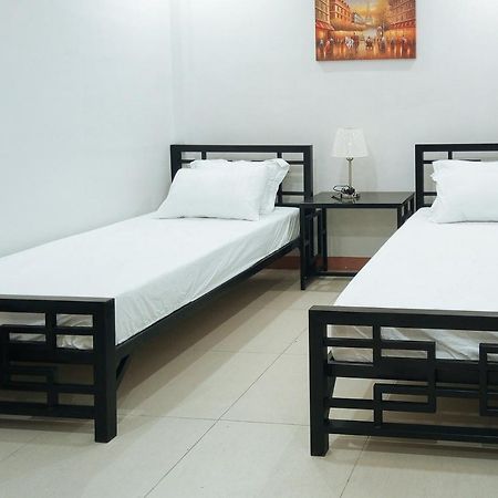 Kris And Frans Inn Davao Exterior photo