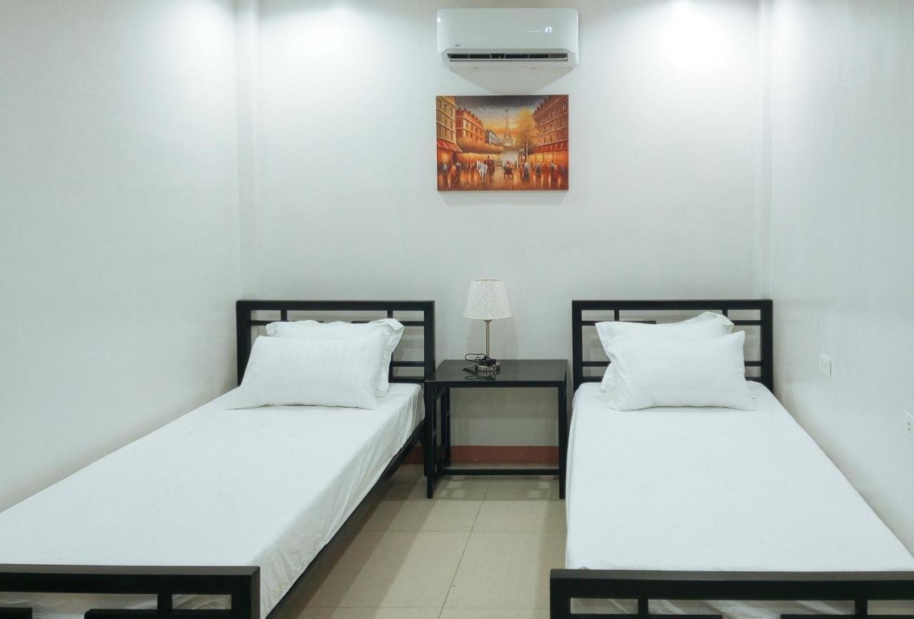 Kris And Frans Inn Davao Exterior photo