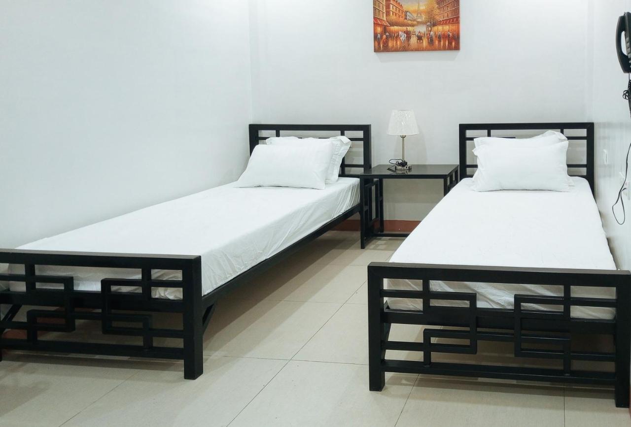 Kris And Frans Inn Davao Exterior photo